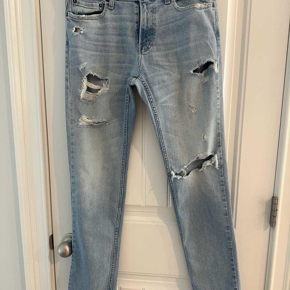 Hollister Jeans - Picture 1 of 8